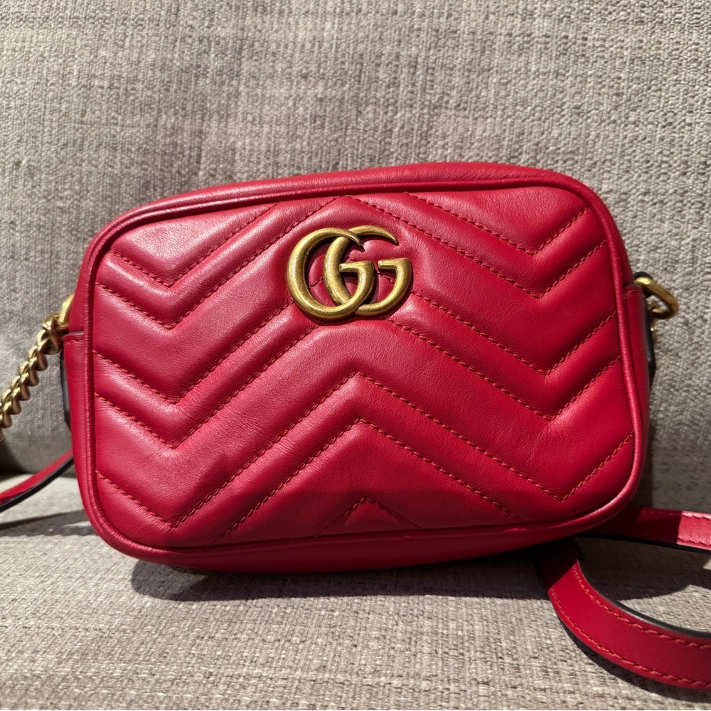 Gucci Red Chevron Quilted Crossbody Bag - Picture 3 of 6